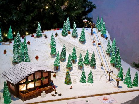 gingerbread house ski slope and chalet Homemade Gingerbread House, Cool Gingerbread Houses, Gingerbread House Parties, Gingerbread House Designs, Gingerbread Party, Gingerbread House Cookies, Ski Slope, Gingerbread Village, Gingerbread House Decorations