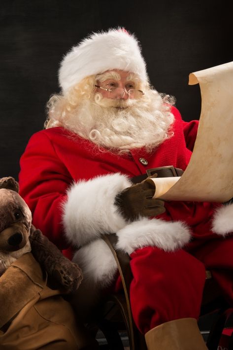 Portrait of santa claus reading big lett... | Premium Photo #Freepik #photo #christmas #winter #merry-christmas #new-year Christmas Aesthetic Santa Claus, Funny Pictures With Santa, Old Fashion Santa Pictures, Santa Clause Photography, Santa Claus Images Hd, Father Xmas, Santa Claus Pictures, Handsome Bearded Men, Santa Claus Costume