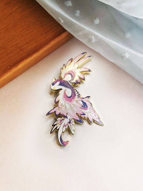 Material:Zinc alloy Size:47*72mm Color: Hard enamel with UV printed colors Thickness: 2mm Attachment: 2 clutches Enamel Pins Aesthetic, Creature Creation, Glaucus Atlanticus, Sea Slug, Stark Sein, Blue Dragon, Cool Pins, Hard Enamel Pin, Cute Pins