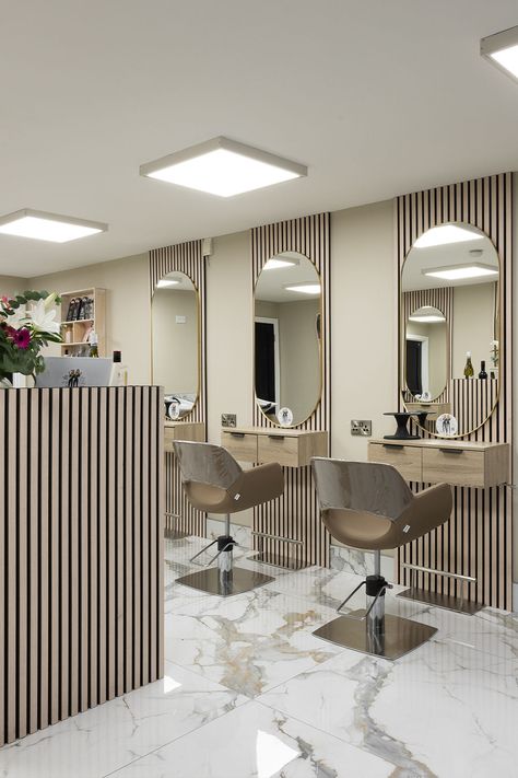 solo esthetician room
hair salon decor ideas
beauty salon decor Hair Salon Feature Wall, Salon Statement Wall, Salon Decorating Ideas Modern, Salon Shop Design, Saloon Decor Interior Design, Hair Salon Decor Ideas, Parlour Interior Design, Luxury Salon Interior Design, Hair Studio Ideas