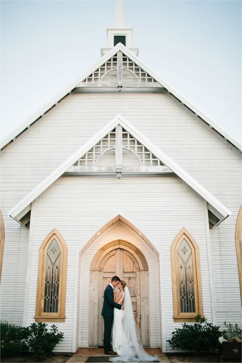 Foto Chapel Wedding, Church Wedding, Wedding Photo Inspiration, Wedding Photography Inspiration, Foto Instagram, Wedding Pics, Here Comes The Bride, Trendy Wedding, Mr Mrs