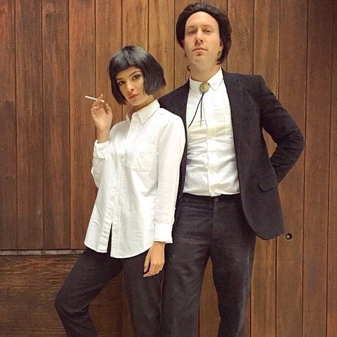 Emily even paired up with the perfect Vincent Vega. John Travolta and Uma Thurman would be proud. Disfraz Pulp Fiction, Pulp Fiction Halloween Costume, Pulp Fiction Costume, Couples Fancy Dress, 90s Fancy Dress, Halloween Costumes You Can Make, Funny Couple Costumes, 90s Costume, Nina Agdal