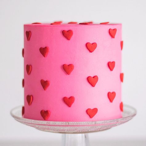 Cake Decorating Inspiration, Valentine's Day Cakes, Valentines Baking, Bolo Barbie, Pastel Cakes, Valentine Desserts, Valentines Day Cakes, Simple Birthday Cake, Valentine Cake