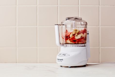 How a Mini Food Processor Can Make Cooking Easier Must Have Kitchen Appliances, Mini Food Processor, Food Huggers, Cuisinart Food Processor, Kitchen Appliance Storage, Mexican Seasoning, Roasted Vegetables Oven, Creamy Salad Dressing, Spicy Seasoning