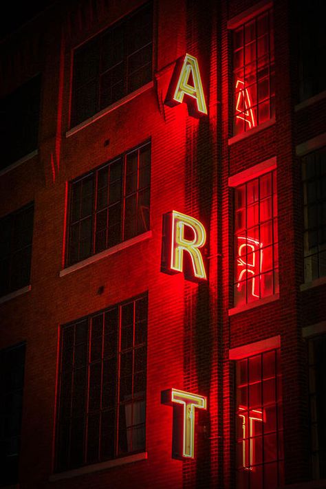 Red Neon Lights, Neon Rouge, Sign Photography, Red Neon, Fotografi Kota, Urban Architecture, Foto Poses, Images Esthétiques, Red Walls