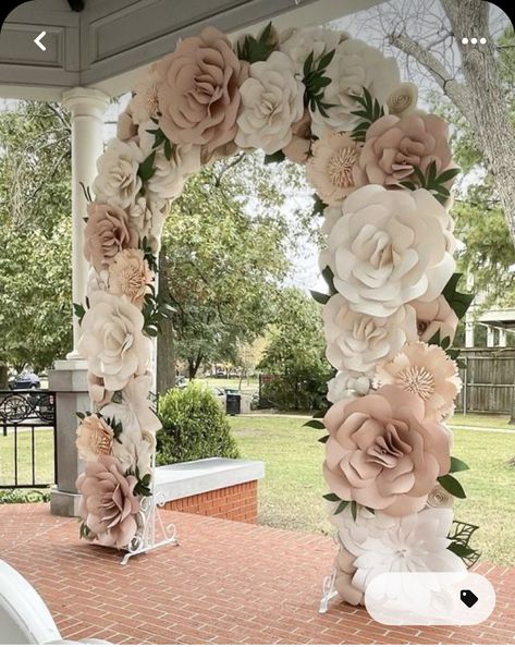 Hiasan Perkahwinan, Wedding Ceremony Setup, Paper Flower Decor, Paper Flowers Wedding, How To Make Paper Flowers, Paper Flower Backdrop, Paper Flower Wall, Diy Crafts Paper Flowers, Giant Flowers