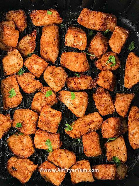 Pork Nuggets Air Fryer, Garlic Pork Bites Air Fryer, Pork Cubes In Air Fryer, Air Fryer Pork Chunks, Pork Chunks In Air Fryer, Garlic Parmesan Pork Chop Bites Air Fryer, Crispy Air Fryer Pork Chop Bites, Crispy Pork Chops Air Fryer, Air Fryer Cubed Pork