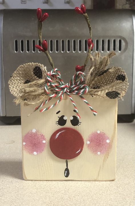 4 X 4 Post Projects Christmas, 4 X 4 Christmas Crafts, Wood Chunk Crafts, Mdf Scrap Projects, Wooden Squares Crafts, 2x4 Reindeer, Wood Square Crafts, 2 X 4 Crafts, Block Reindeer