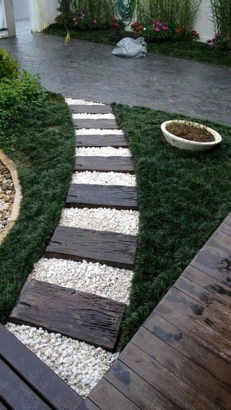 87 Garden Path Ideas For Your Ultimate Garden Makeover Tanaman Sukulen, Taman Diy, Pathway Landscaping, Desain Lanskap, Easy Landscaping, Landscape Designs, Have Inspiration, Garden Pathway, Front Yard Garden