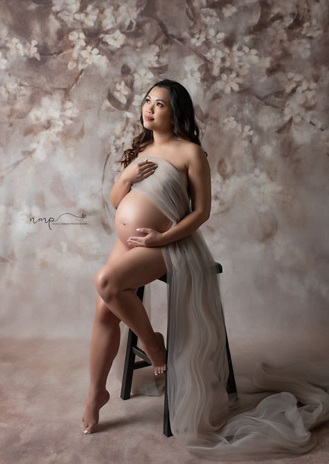 Pregnancy Shoot Indoor, Indoor Maternity Photoshoot, Maternity Photography Winter, Indoor Maternity Photos, Maternity Studio Photoshoot, Winter Maternity Photos, Maternity Photography Family, Studio Maternity Photos, Maternity Photography Poses Couple