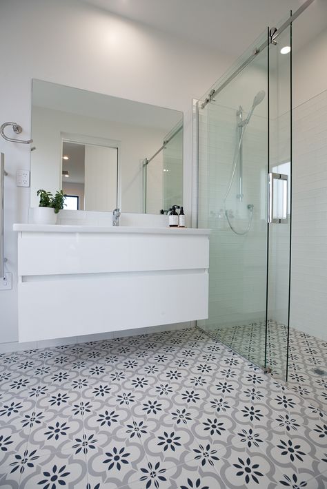 Moraccon Theme Tiles Bathroom, Bathroom With Moroccan Tiles, Bathroom Moroccan Tiles, Mediterranean Tile Bathroom, Moroccan Tiles Bathroom, Moroccan Bathroom Ideas, Interior Tiles Floor, Moroccan Tile Bathroom, Ikea Bathroom Mirror