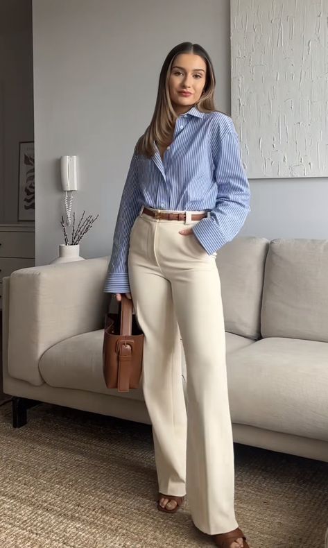 Women Office Outfits, Smart Casual Women Outfits, Lawyer Outfit, Office Outfits Women, Business Outfits Women, Corporate Outfits, Beige Pants, Business Casual Outfits For Work, Classy Work Outfits