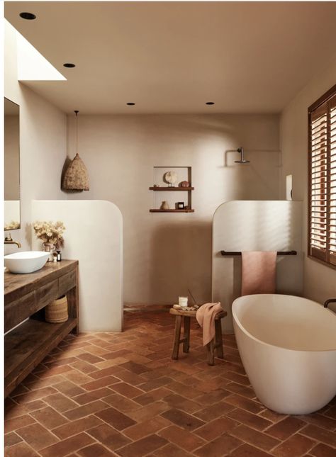 Spanish Bathroom, Bathroom Paint, Bathroom Trends, Bathroom Renos, Bathroom Tile, Bathroom Styling, House And Home Magazine, House Inspo, Bathroom Inspiration