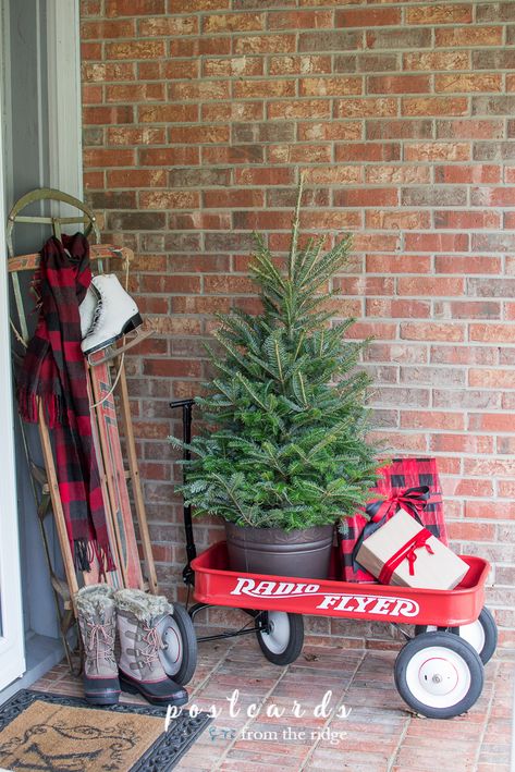 red wagon Christmas decor Buffalo Check Christmas Decor, Christmas Lollipops, Buffalo Check Christmas, Winter Decorations Diy, Holiday Beading, Christmas Yard Decorations, Christmas Front Porch, Christmas Porch Decor, Red Wagon