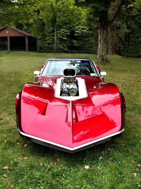 Custom Corvette, Corvette Custom, Red Bowtie, Car Wheels Diy, Mini Sofa, Wheel Craft, Race Tracks, Classic Corvette, Car Wheels Rims