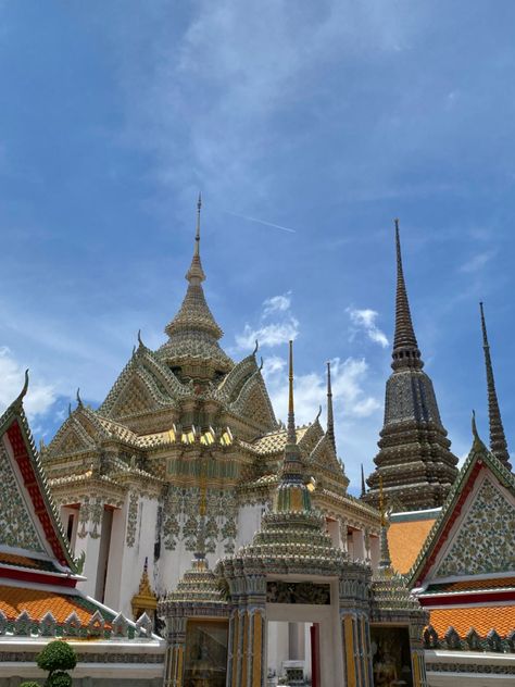 #thailand #bangkok #travel #aesthetic #temple Thailand Temple Aesthetic, Thailand Travel Aesthetic Bangkok, Thailand Bangkok Aesthetic, Travel The World Aesthetic, Bangkok Thailand Aesthetic, Thailand Travel Aesthetic, Thai Lifestyle, Aesthetic Temple, Bangkok Aesthetic