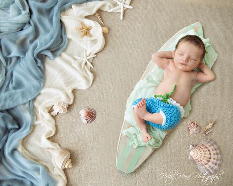 Newborn Photography Creative, Monthly Photoshoot, Baby Captions, Baby Milestones Pictures, Foto Newborn, Monthly Baby Pictures, Monthly Baby Photos, Newborn Baby Photoshoot, Toddler Photography