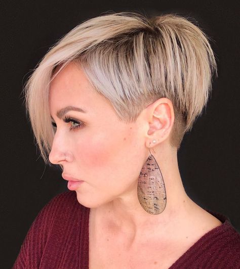 50 Newest Ways to Wear an Asymmetrical Haircut in 2022 - Hair Adviser Long Asymmetrical Haircut, Short Asymmetrical Haircut, Spring Haircuts, Asymmetrical Pixie Cuts, Asymmetrical Bob Haircuts, Asymmetrical Haircut, Pixie Cut With Undercut, Pixie Bob Haircut, Asymmetrical Pixie