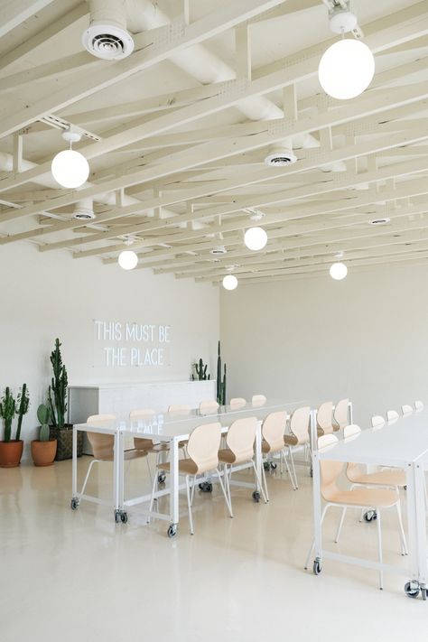 Small Modern Event Space, Micro Event Space, White Event Space, Small Event Space Design, Small Party Venues, Event Space Business, Modern Event Space, Warehouse Salon, Outdoor Event Space