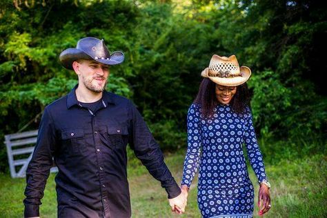 Gorgeous country interracial couple rocking their casual country style #love #wmbw #bwwm #favorite ❤ Mixed Race Couple, Interracial Family, Swirl Couples, Black Woman White Man, Black And White Couples, Bwwm Couples, Interracial Couple, Country Couples, Munaluchi Bride