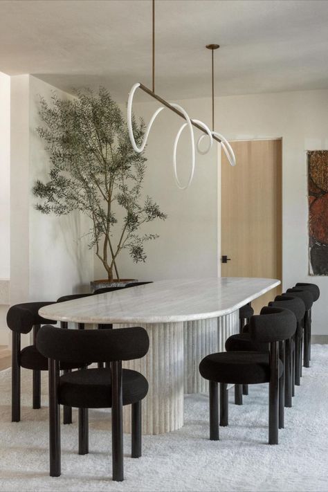 Dining mood of the moment 🤍 Design by @malgosiadesign featuring the 8ft Tracer Bar 2.1. 📸: @stephenbuskenstudio . . . . . . #lukelampco #diningroominspo #ledlighting #interiorinspo #lightinginspo #chandelier #modernlighting #ropelight #lightingdesign #statementlighting Dining Room Design Modern, Dining Room Furniture Modern, Dinning Room Design, Elegant Dining Room, Table Inspiration, Dining Sets Modern, Dining Room Inspiration, Farmhouse Dining Room, Modern Dining Table