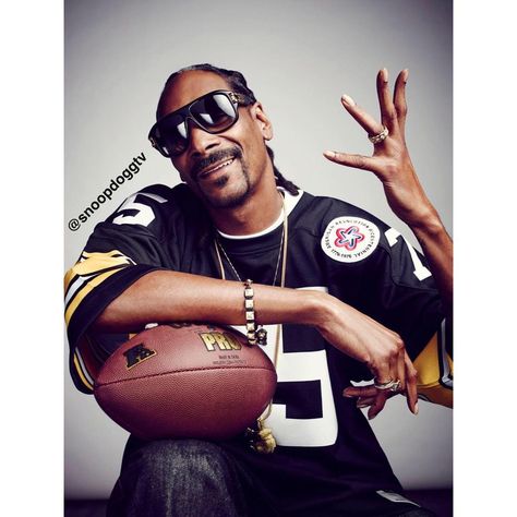 Snoop Dogg Wallpaper, Real Hip Hop, Rap Wallpaper, Snoop Dog, Hip Hop And R&b, Gangsta Rap, Beverly Hilton, Dump A Day, American Rappers