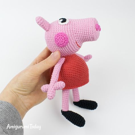 Peppa Pig – free crochet pattern | Amigurumi Today Peppa Pig Crochet, Pippa Pig, Greta Gris, Minion Crochet Patterns, Pig Amigurumi, Pig Crochet, Amigurumi Today, Minion Crochet, Amigurumi Minta