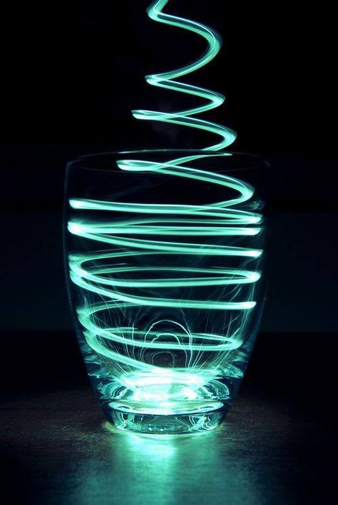 Painting with light Pavan Kalyan, Light Painting Photography, Glass Photography, Long Exposure Photography, Light Trails, Exposure Photography, E Mc2, Foto Tips, Aqua Turquoise