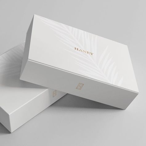 modern and luxury packaging box design. Professional brandings design. Modern packaging design Mailer Box Packaging, Luxury Box Design, Packing Box Design, Luxury Brand Packaging, Modern Packaging Design, Packaging Box Design, Luxury Box Packaging, Luxury Packaging Design, Packaging Template Design