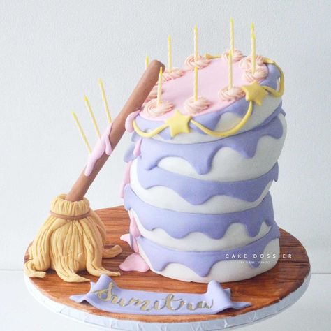 Sleeping Beauty Cake, Pastel Cupcakes, Beauty Cakes, Funny Birthday Cakes, Jump For Joy, Creative Birthday Cakes, Crazy Cakes, Disney Cakes, Think Food