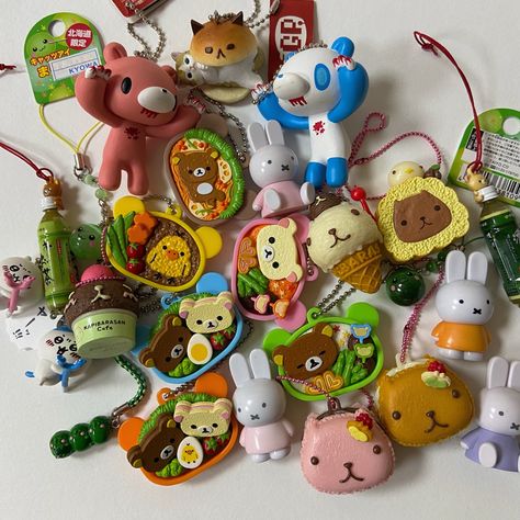 Japanese Toys Kawaii, Japanese Trinkets, Japan Trinkets, Cute Trinkets, Keychain Collection, Clay Art Projects, Cute Keychain, Cute Little Things, Cute Charms