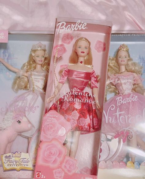 Babysitting Aesthetic, Barbie Store, 2000 Barbie, Barbies Dolls, Barbie Things, Princess Kitty, Barbie 90s, Barbie Aesthetic, Cute Sewing Projects