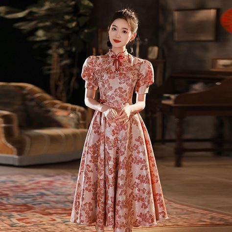 Yourqipao Burgundy Wedding Toasting Cheongsam Chinese Qipao Traditional Bridal Engagement Evening Chinese Bridal Dress, Modern Chinese Wedding Dress, Red Chinese Wedding Dress, Modern Chinese Wedding, Wedding Cheongsam, Chinese Bride, Reception Gowns, Red Qipao, Chinese Qipao