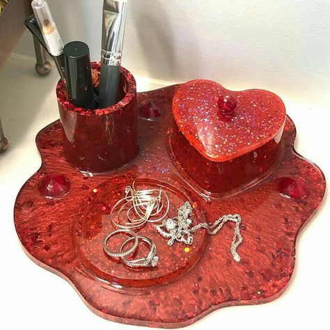 Resin Makeup Organizer, Resin Makeup Tray, Silicon Molds, Makeup Tray, Makeup Holder, Resin Clay, Resin Ideas, Diy Cosmetics, Resin Design