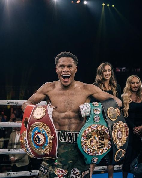 Devin Haney on Instagram: "All praise all glory to Allah! & STILL! #Undisputed #TheDream" Devin Haney Wallpaper, Best Gym Quotes, Devin Haney, American Boxer, Boxing Images, Ufc Boxing, Boxing Posters, Boxing History, Workout Routine For Men