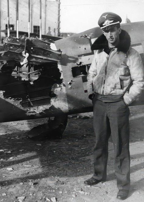 World Of Aviation Photo Avion, Close Calls, Luftwaffe Pilot, Focke Wulf Fw 190, Battle Damage, Fw 190, Tiger Ii, Military Hardware, Wwii Plane