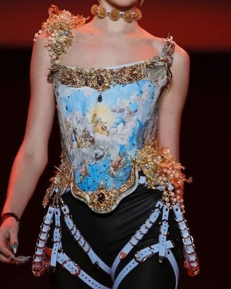 Corset Ideas, The Blonds, Estilo Madison Beer, Corset Fashion, Corsets And Bustiers, Fashion Show Images, Live Fashion, Fantasy Clothing, Fantasy Fashion