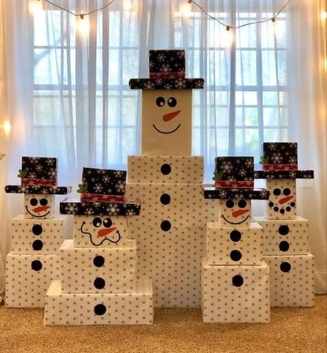 50+ Adorable DIY Snowman Gift Tower Ideas That Are Almost Too Cute To Open | HubPages Christmas Gift Snowman Boxes, Gift Tower Ideas, Snowman Gift Tower, Diy Snowman Gifts, Christmas Wrapping Ideas Creative, Unique Gift Wrapping Christmas, Diy Christmas Snowman, Christmas Gift Themes, Christmas Wrapping Diy