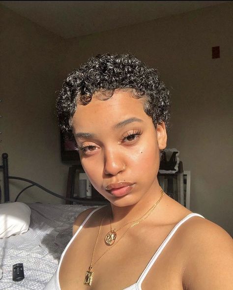 Big chop natural hair #big #chop #hairstyles #natural #hair Big Chop Hairstyles, Big Chop Natural Hair, Finger Waves Short Hair, Short Natural Curly Hair, Twa Hairstyles, Skin Goals, Natural Hair Cuts, Natural Hair Short Cuts, 4c Hair