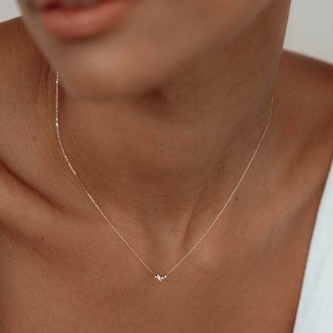 Minimal Gold Necklace, Tiny Diamond Necklace, Marquise Necklace, Look Working Girl, Diamond Cluster Necklace, Future Engagement Rings, Magical Jewelry, Dainty Gold Necklace, Circle Diamond