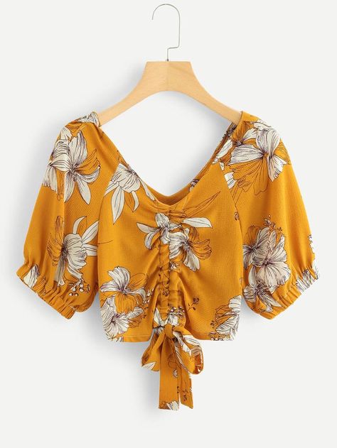 Floral Print Ruched Crop Top -SheIn(Sheinside) Áo Crop Top, Ruched Crop Top, African Print Tops, 2piece Outfits, Top Shein, Fashion Tops Blouse, Trendy Fashion Tops, Trendy Blouses, Trendy Blouse Designs