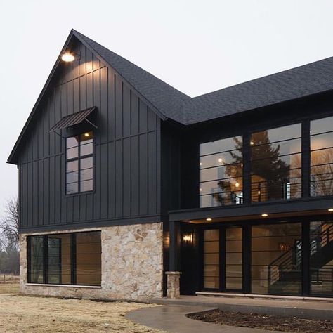 This home ooozes complete sophistication with its dark outline and of course; feature stone cladding 👌🏻 . . 📷@studiomcgee Multiple Building Home, Black Exteriors, Barn Exterior, Steel Homes, Casa Garage, Exterior Finishes, Barn Houses, Farmhouse Exterior Design, Dream Farmhouse