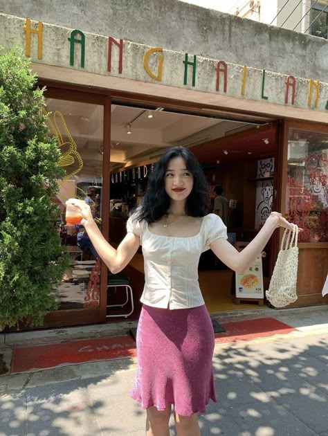 Twitter Artist, Follow Tiktok, Casual Day Outfits, Aesthetic Love, 가을 패션, Feminine Outfit, Marie Antoinette, Girly Outfits, Casual Style Outfits