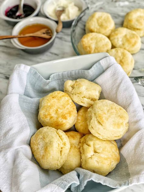 Old-Fashioned Biscuits Old Fashioned Cookies, 2 Ingredient Biscuits, The Food Nanny, Quick Biscuits, Best Biscuits And Gravy, Kamut Flour, Homemade Biscuit, Flaky Biscuits, Best Bread Recipe