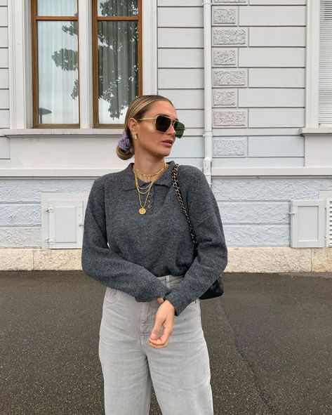 Gray Turtleneck Outfit, Collared Sweater Outfit, Collar Sweater Outfit, Polo Sweater Outfit, Jeans For Winter, Grey Jeans Outfit, Grey Sweater Outfit, Knit Sweater Outfit, Polo Outfit