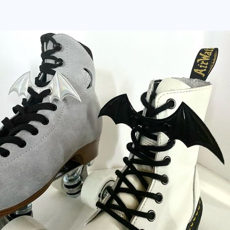 Pastel Goth Shoes, Skates Shoes, Roller Skate Shoes, Goth Shoes, Roller Rink, Quad Skates, Roller Girl, Bat Wing, Skate Shoe