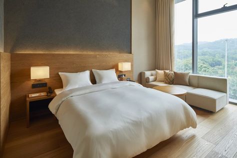 Wood-lined bedrooms, a minimal diner and a shop all feature inside the Muji Hotel in Shenzhen, which is due to open to the public later this month. Muji Hotel, Muji Home, Design Japonais, Hotel Concept, Hotel Room Design, Hotel Interior Design, Hotel Interiors, Bedroom Hotel, Design Del Prodotto