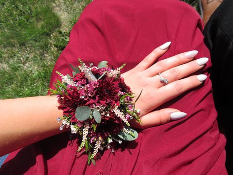 Chrysanthemum Corsage, Astilbe Pink, Corsage Burgundy, Pink Wax Flower, Corsage Diy, Burgundy Eucalyptus, Pink Astilbe, White Wax Flower, Prom Flowers Corsage