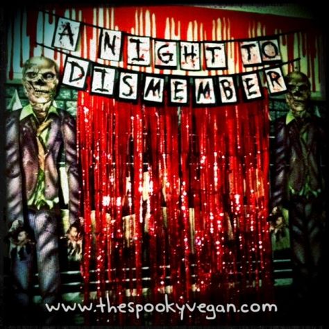 The Spooky Vegan: 31 Days of Halloween: A Night to Dismember Zombie Halloween Party Zombie Party Decorations, Zombie Halloween Party, Halloween Fotos, Zombie Prom, Zombie Birthday, Hallowen Ideas, Halloween Dance, Horror Party, Batman Party