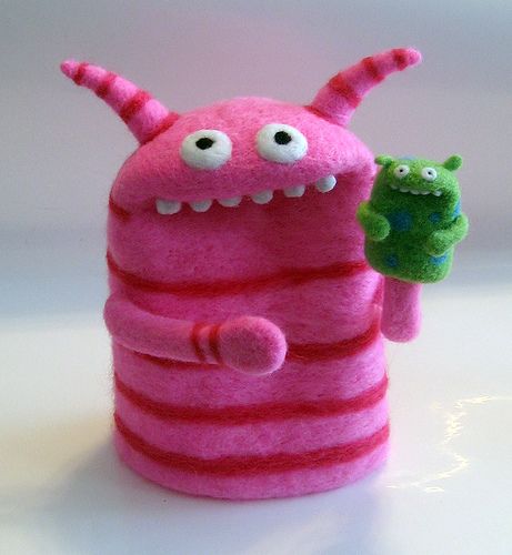 Tovad Ull, Monster Puppet, Felt Monster, Cute Monsters, Finger Puppets, Hand Puppets, Felt Toys, Felt Art, Felt Animals